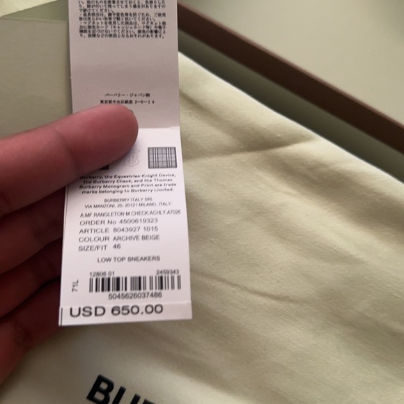 Fit me small they are a size 13 but fit a size 11 or 12 - Picture 5 of 6